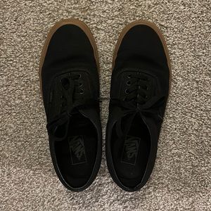 Men’a All Black Classic Vans